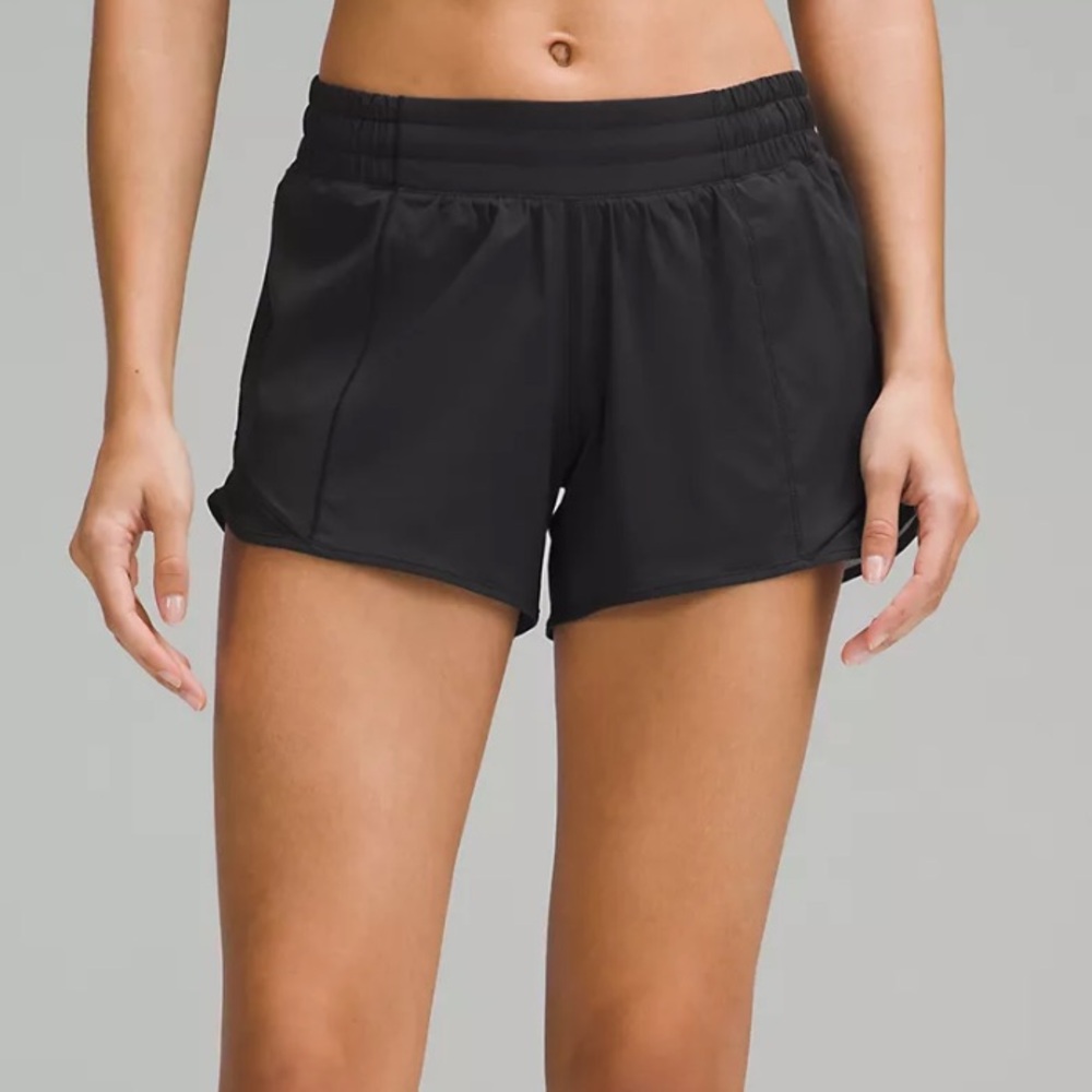 Lululemon Hotty Hot Low-Rise Lined Short 4"